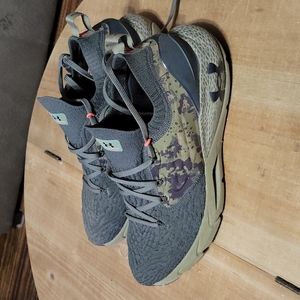 Under Armour men's shoes size 10